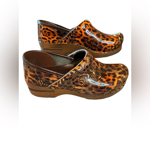 Dansko Leopard Print Tan Brown Shoes Clogs 39 - Picture 1 of 7